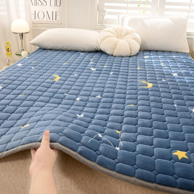 Thick Milk Fiber Mattress Quilted Bed Protection Cushion Anti-static Fleece-lined Mattress Cushion